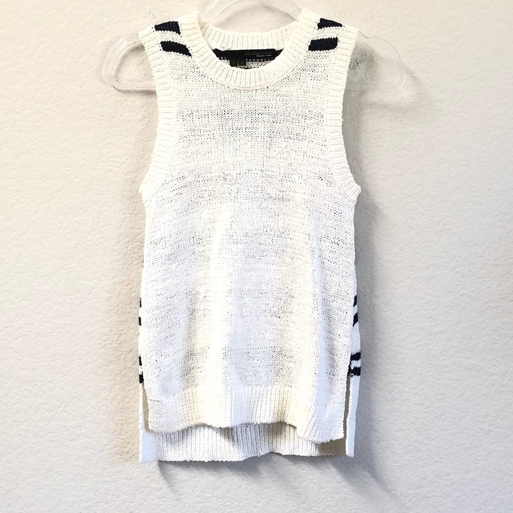 360 Sweater Sleeveless Top Striped Navy White Sm
